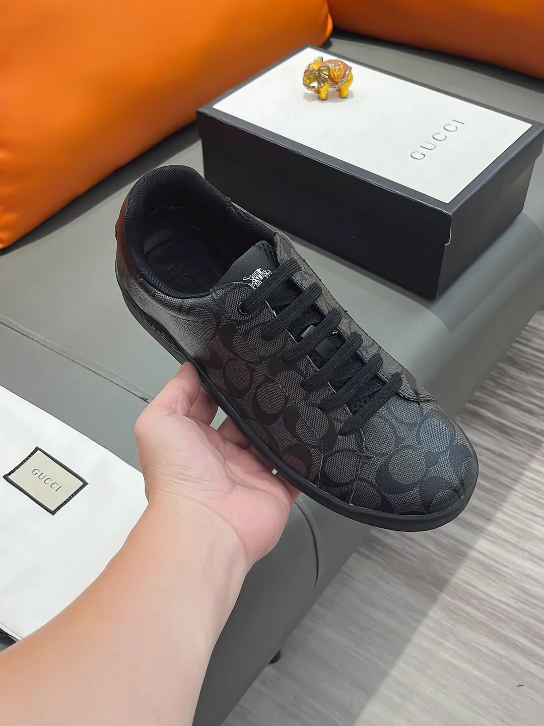 Men's shoes GUCCI "Gucci" P400 Regular size: 38-44 (casual shoes) Product materials: Selected cowhide upper, soft sheepskin lining; original outsole.